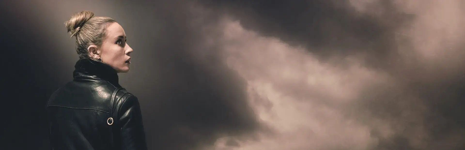 I Saw Black Clouds background